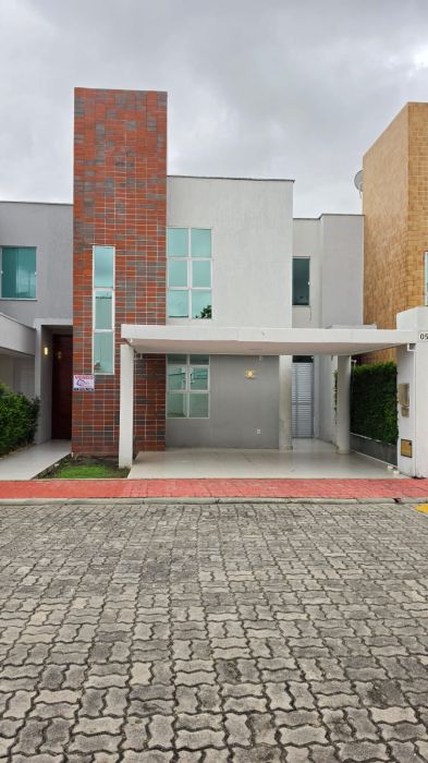 Casa em Condom�nio - Venda - Sim - Feira de Santana - BA